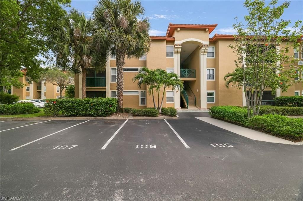 8940 Colonnades Ct E, Unit 731, Bonita Springs, FL 34135 Photo