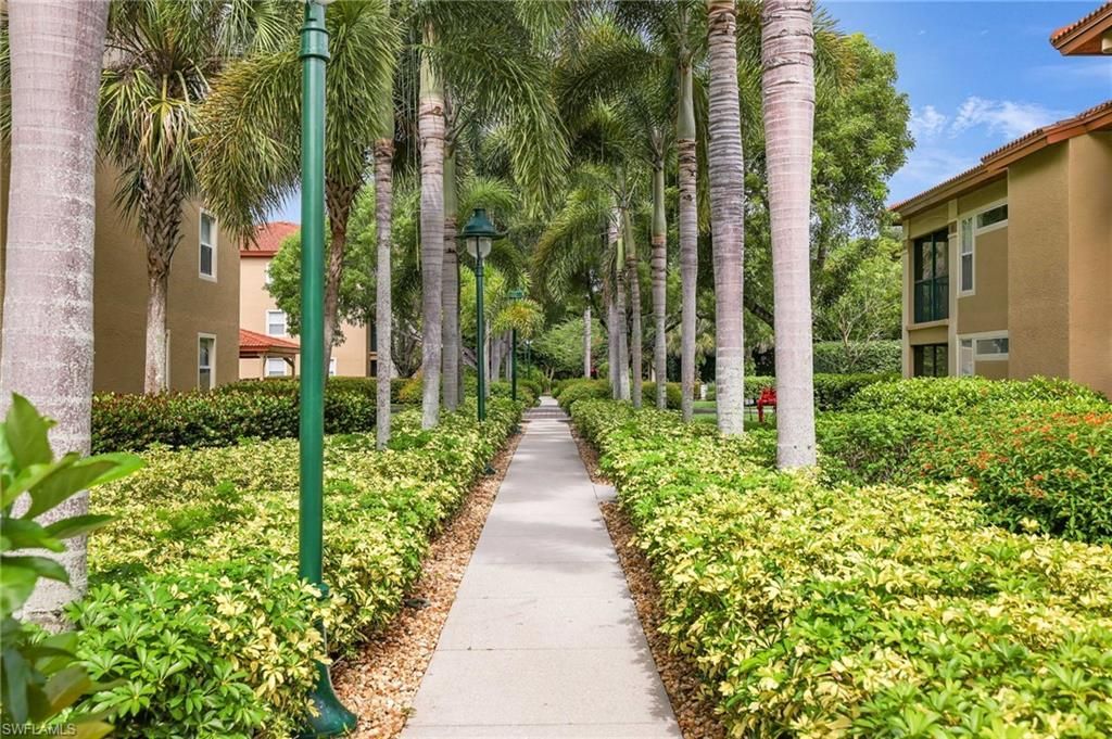 8940 Colonnades Ct E, Unit 731, Bonita Springs, FL 34135 Photo