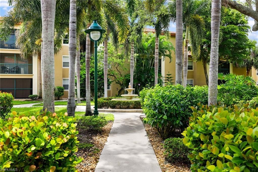 8940 Colonnades Ct E, Unit 731, Bonita Springs, FL 34135 Photo