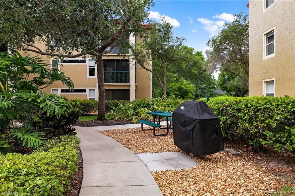 8940 Colonnades Ct E, Unit 731, Bonita Springs, FL 34135 Photo