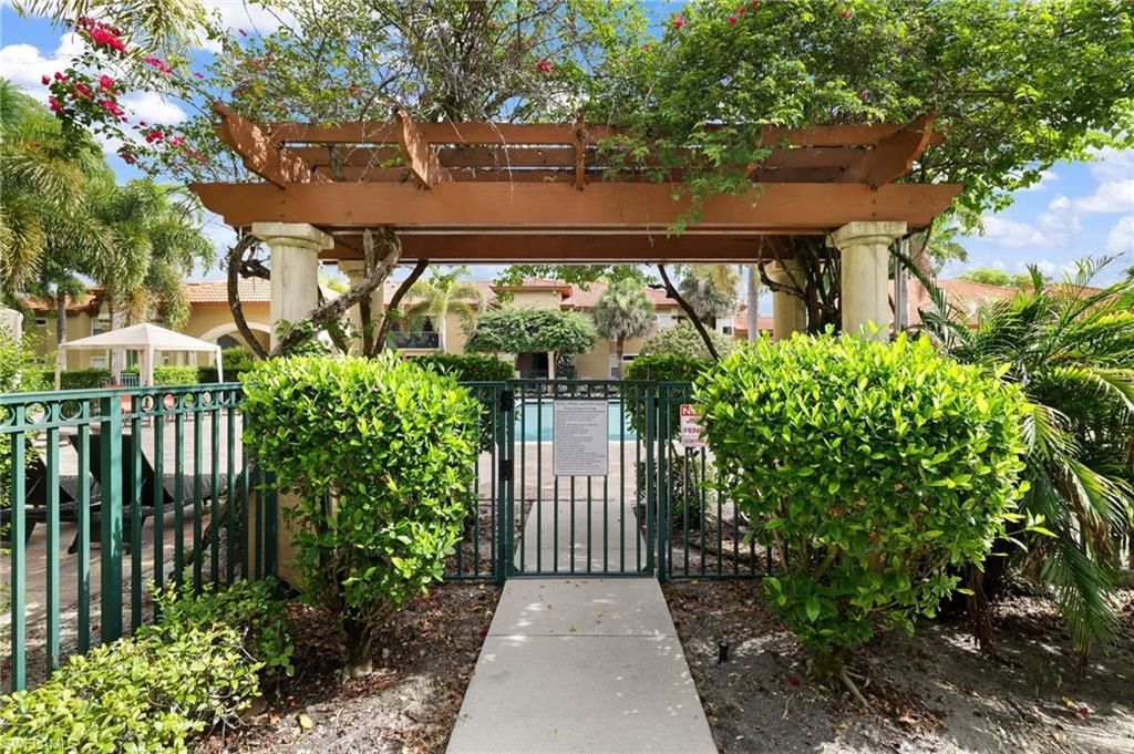 8940 Colonnades Ct E, Unit 731, Bonita Springs, FL 34135 Photo