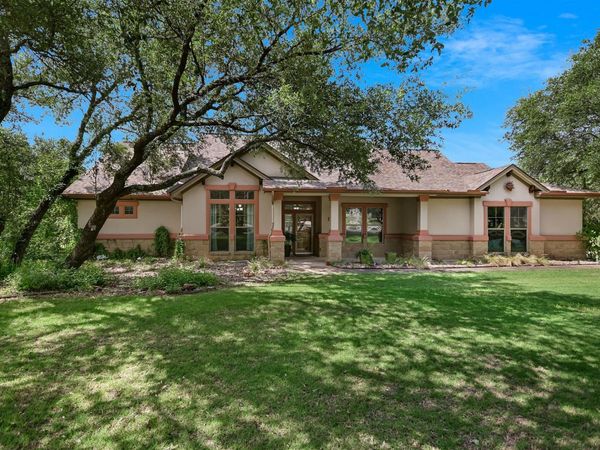 101 Paloma PL , Liberty Hill, TX 78642