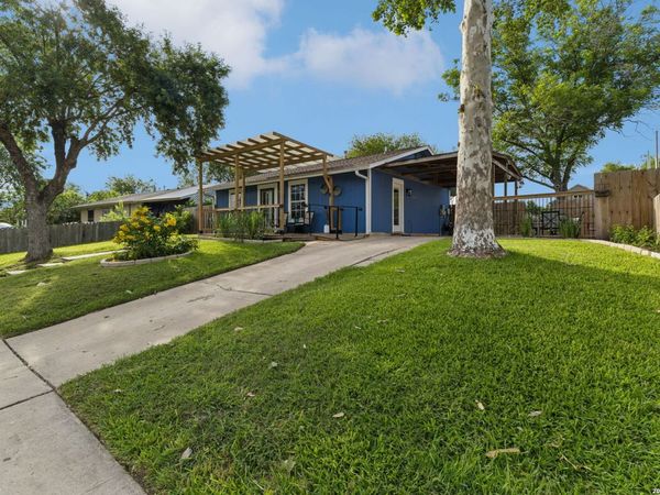 8722 Dale Vly, San Antonio, TX 78227