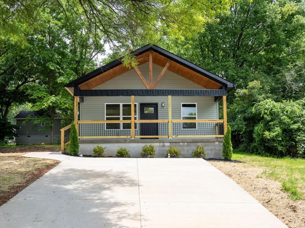 979 East Street, Cleveland, TN 37311
