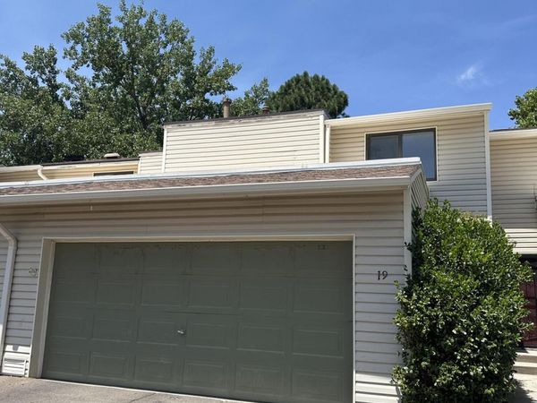 19 Lakeshore Drive NE, Albuquerque, NM 87112