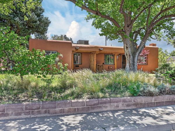 600 Valencia Drive NE, Albuquerque, NM 87108