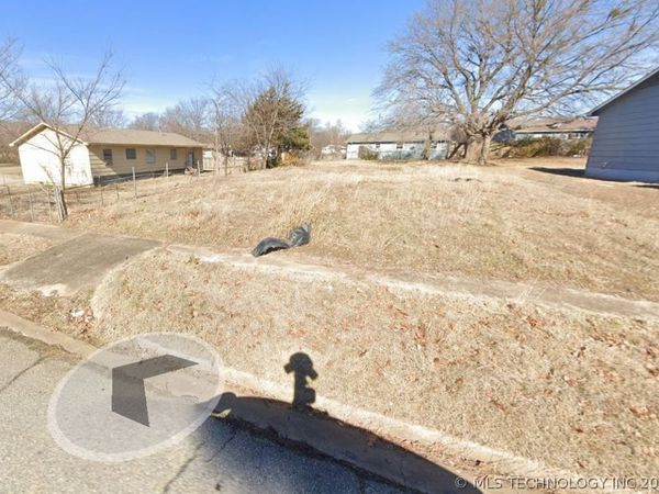 327 W 63rd Place N, Tulsa, OK 74126