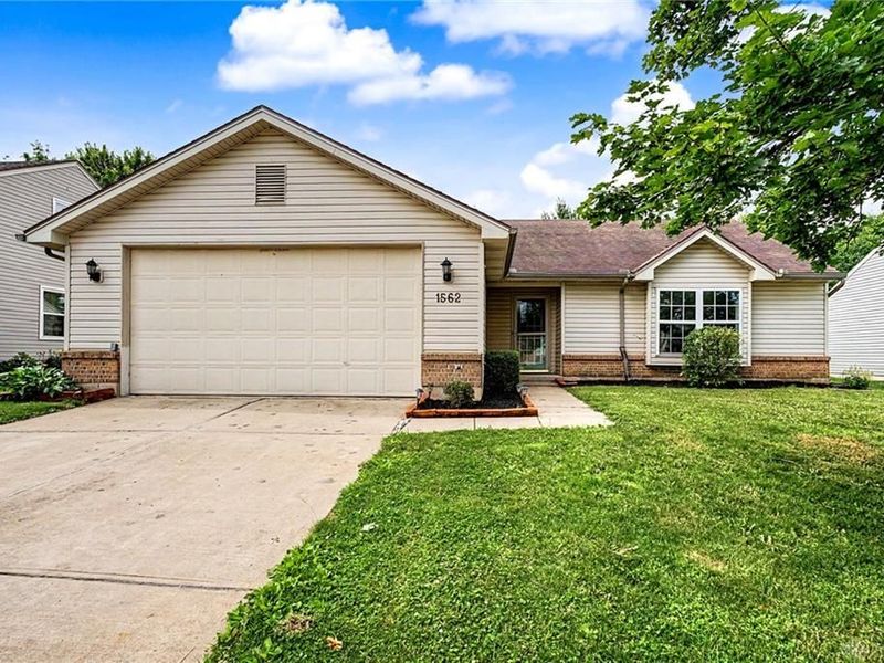 1562 Farrington Drive, Kettering, OH 45420 Photo 1