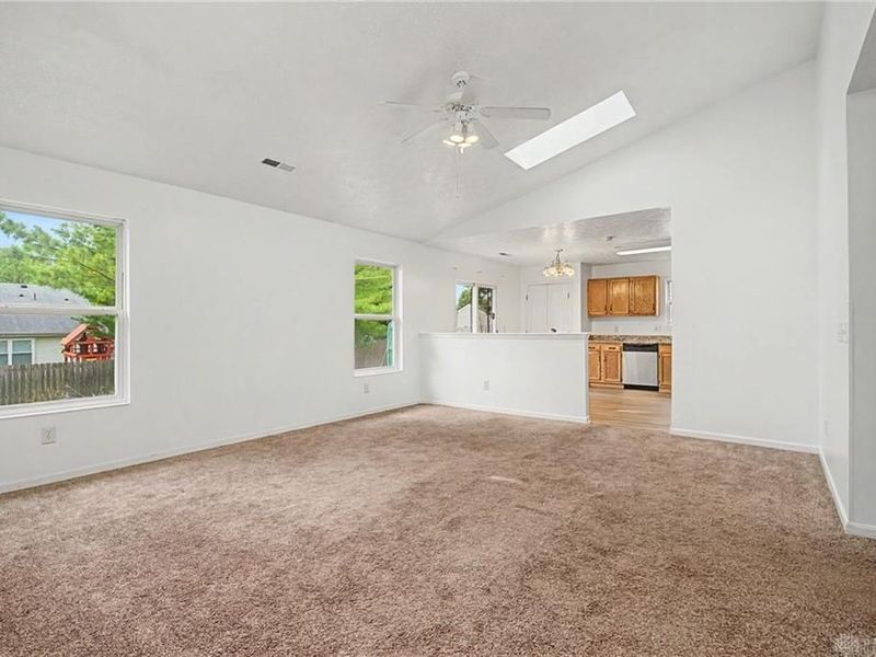 1562 Farrington Drive, Kettering, OH 45420 Photo 14
