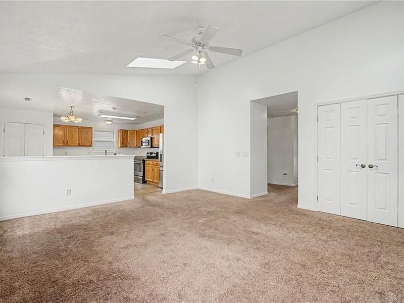 1562 Farrington Drive, Kettering, OH 45420 Photo 14