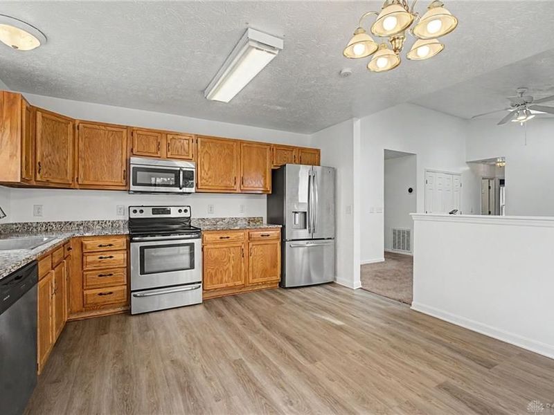 1562 Farrington Drive, Kettering, OH 45420 Photo 18