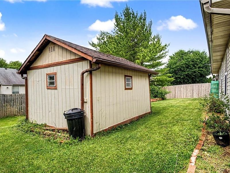 1562 Farrington Drive, Kettering, OH 45420 Photo 34