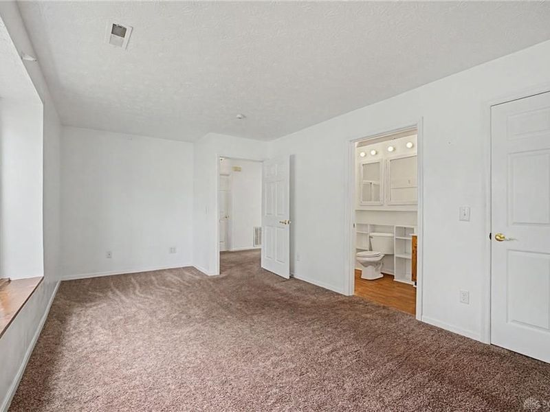 1562 Farrington Drive, Kettering, OH 45420 Photo 9
