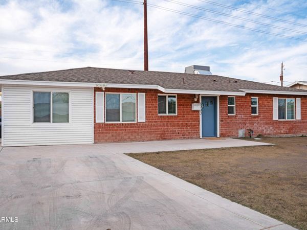 4702 E MCKINLEY Street, Phoenix, AZ 85008