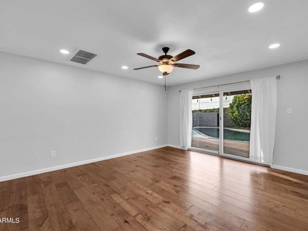 4702 E MCKINLEY Street, Phoenix, AZ 85008