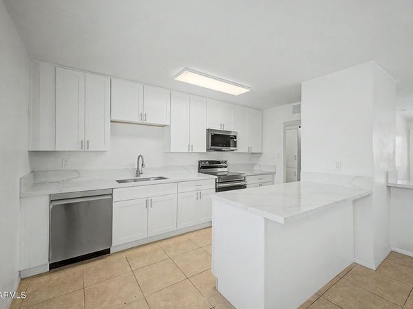 6201 W CITRUS Way, Glendale, AZ 85301