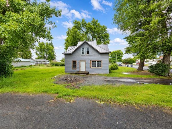 1102 12th St, Davenport, WA 99122