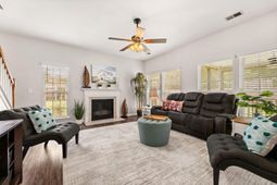 5255 Lenora Drive photo 4