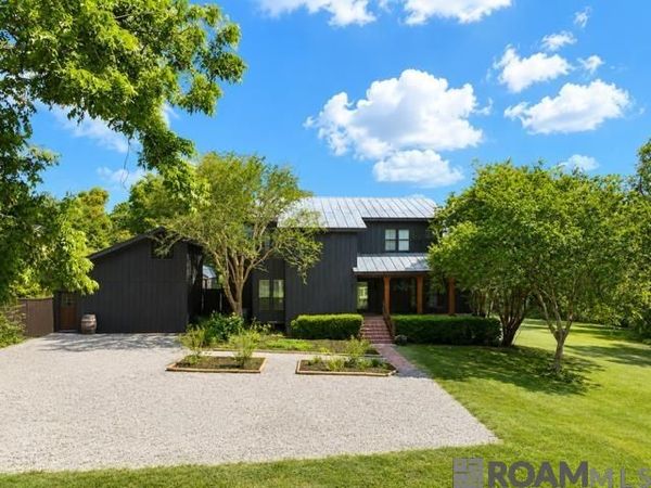 16488 E Spanish Oaks Ct, Prairieville, LA 70769