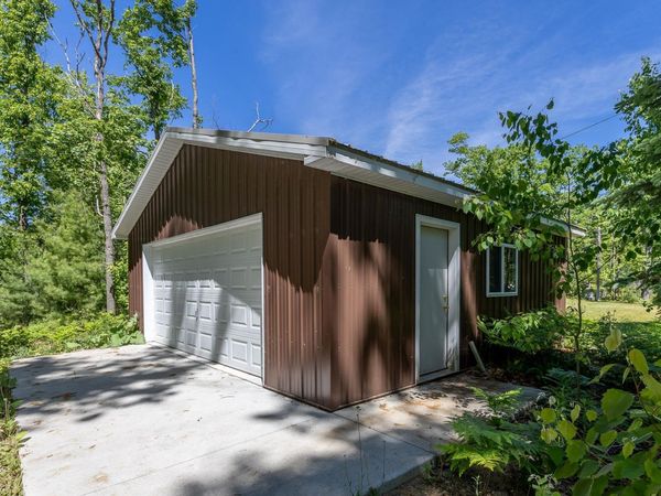 6743 Beach Road, Johannesburg, MI 49751