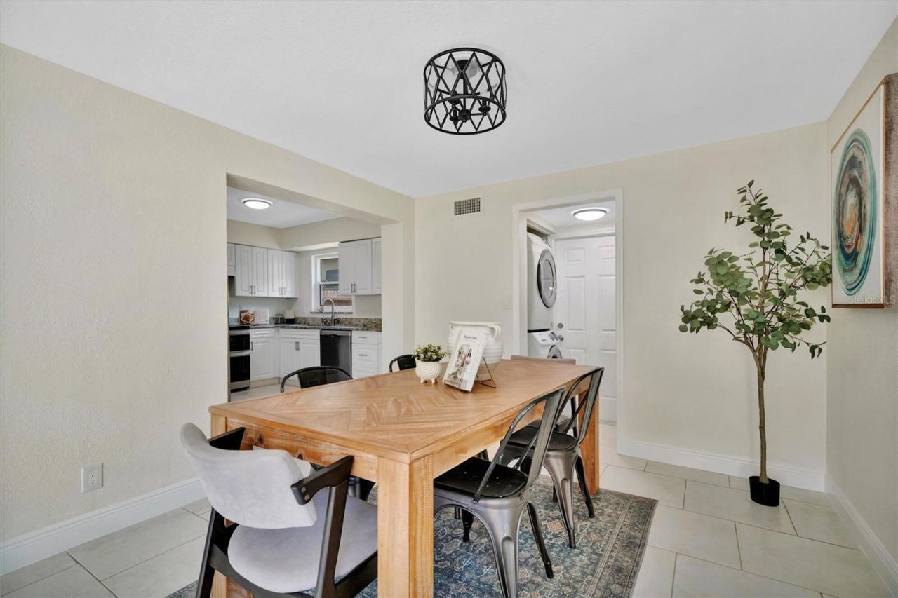 2600 40th Avenue N, Saint Petersburg, FL 33714 Photo