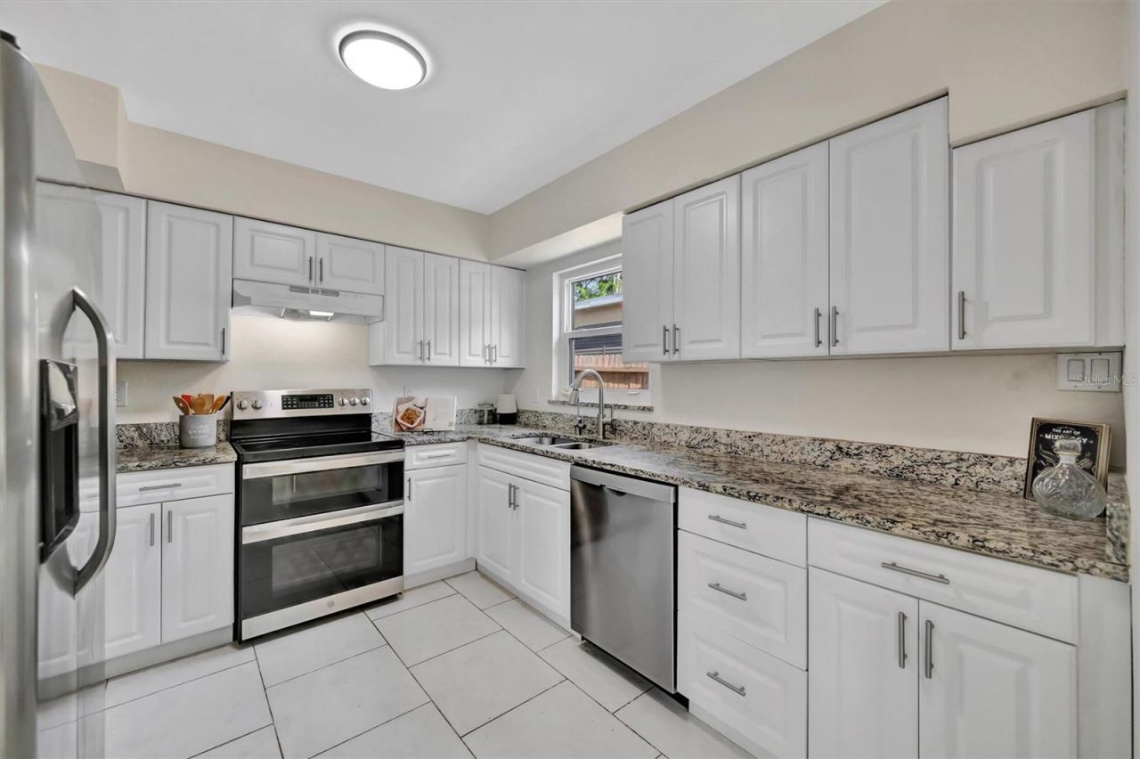 2600 40th Avenue N, Saint Petersburg, FL 33714 Photo