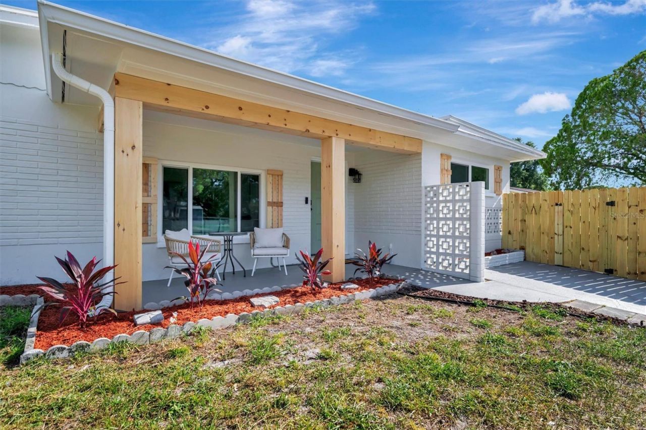 2600 40th Avenue N, Saint Petersburg, FL 33714 Photo