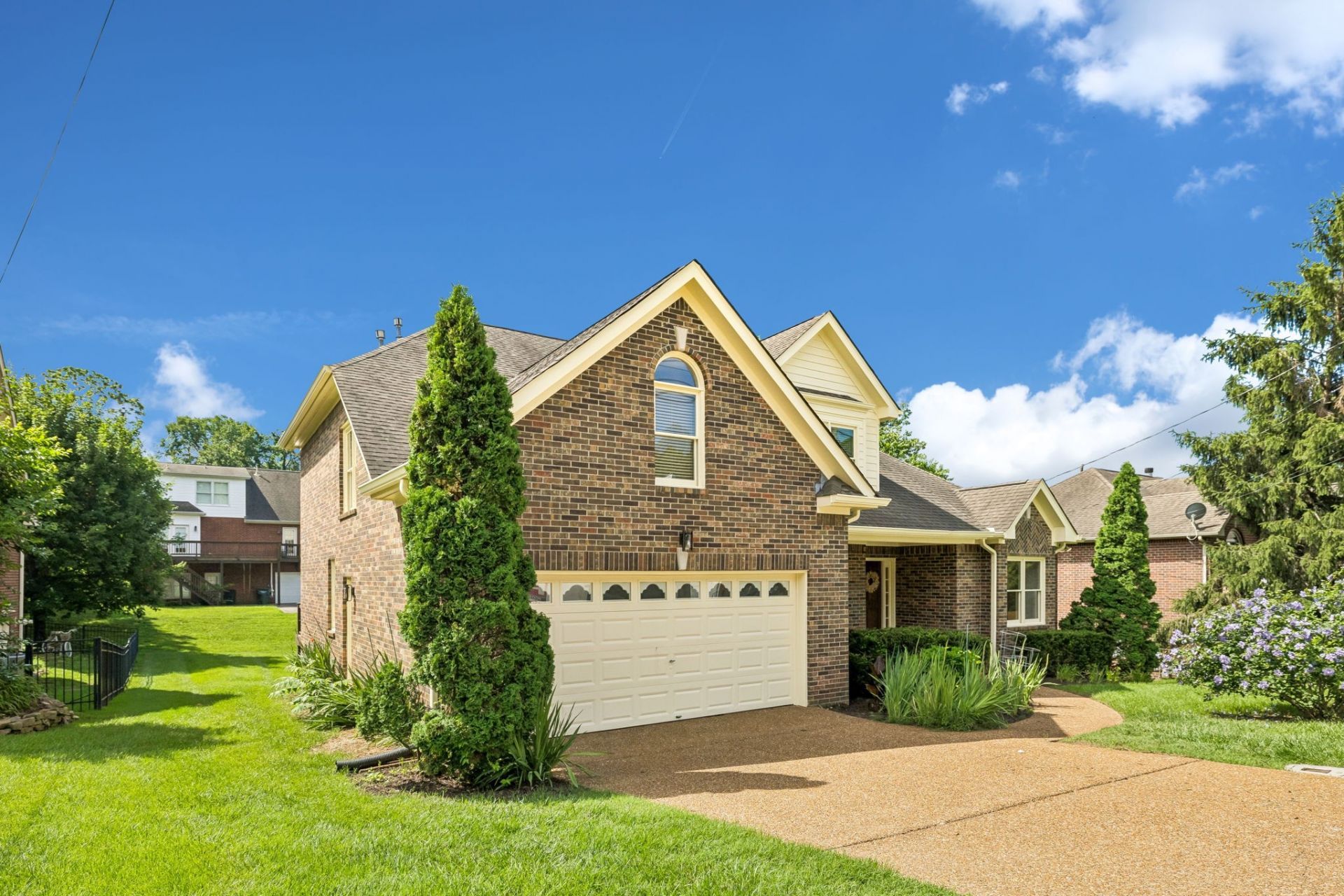 6916 Collinswood Dr, Nashville, TN 37221 Main Photo