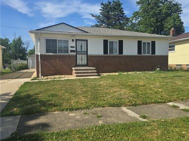 16811 Priebe Avenue, Cleveland, OH 44128