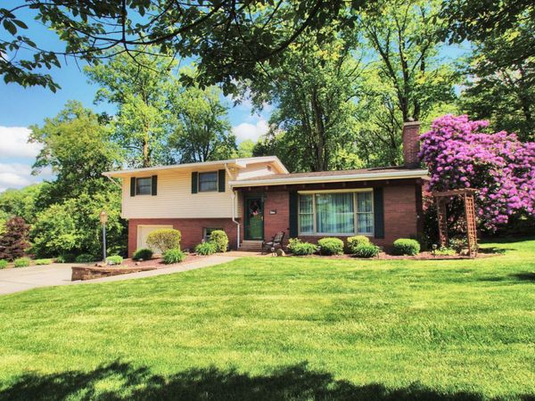 310 North Drive, Jeannette, PA 15644