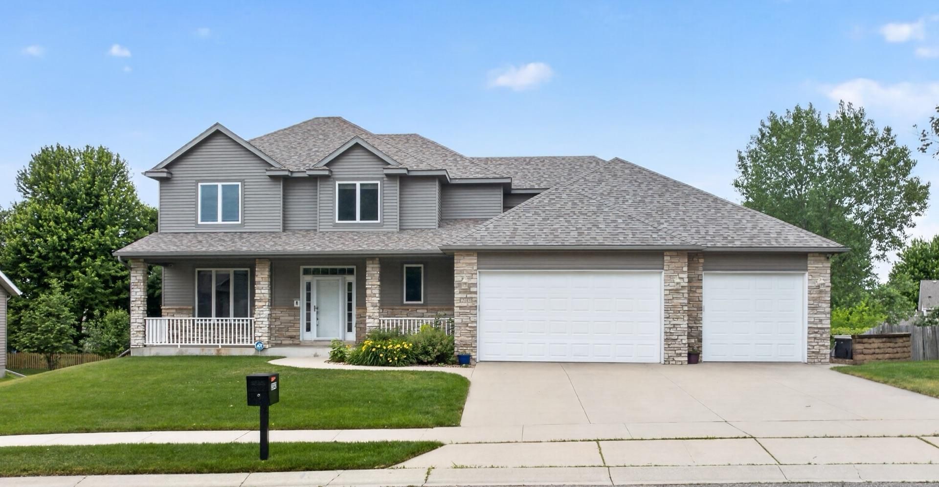 2043 Hightop Place NE, Rochester, MN 55906