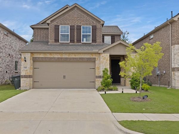 758 Creekwater Lane, Garland, TX 75043
