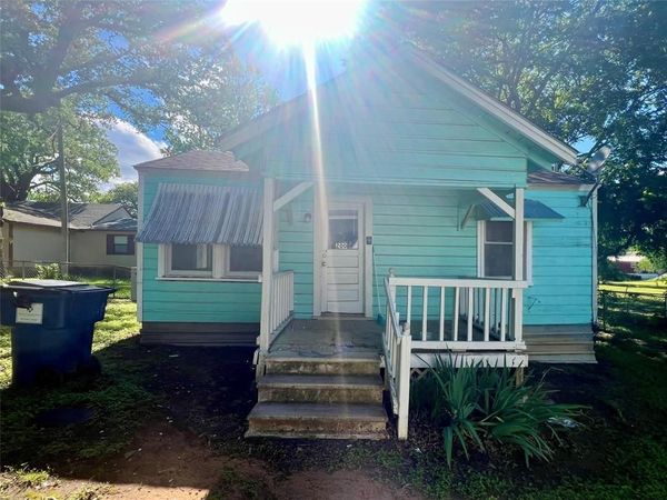 307 E Cates Street, Unit 200, Bridgeport, TX 00000