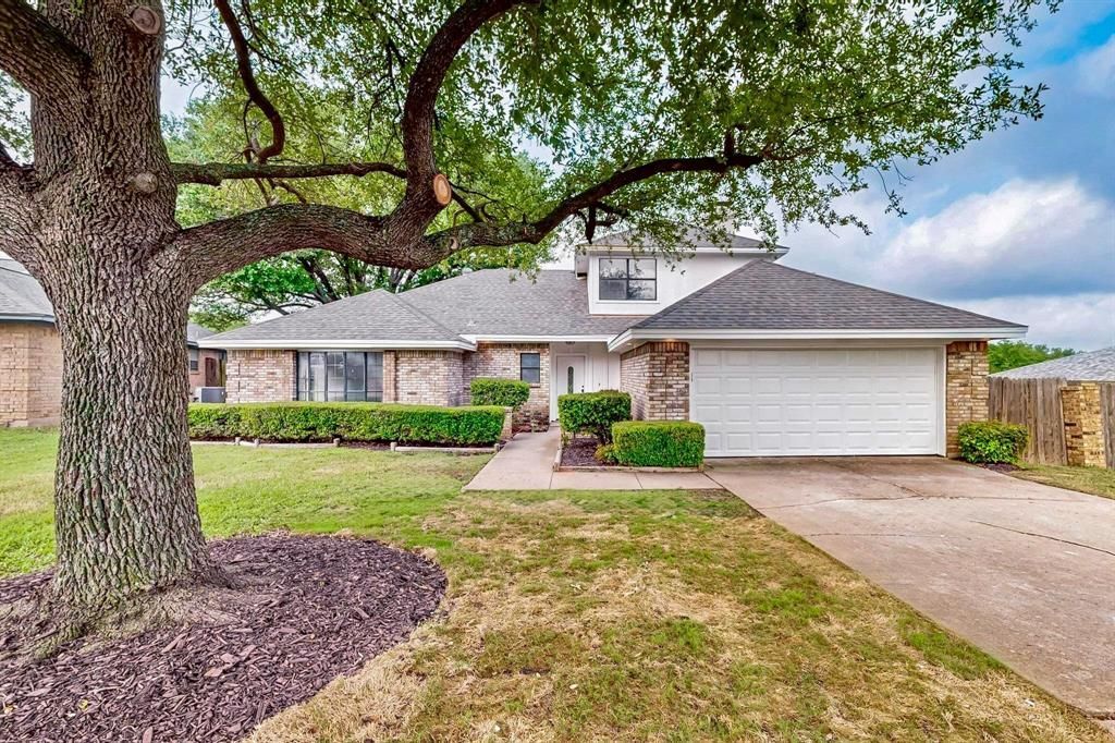 3965 Singleleaf Lane, Fort Worth, TX 76133 Main Photo
