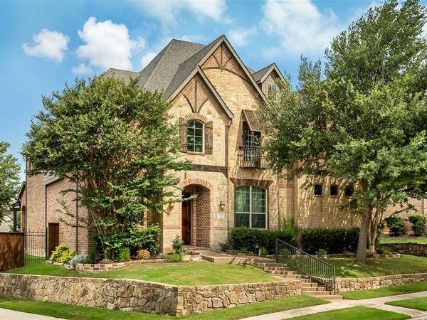 200 San Bernard Drive, Irving, TX 75039