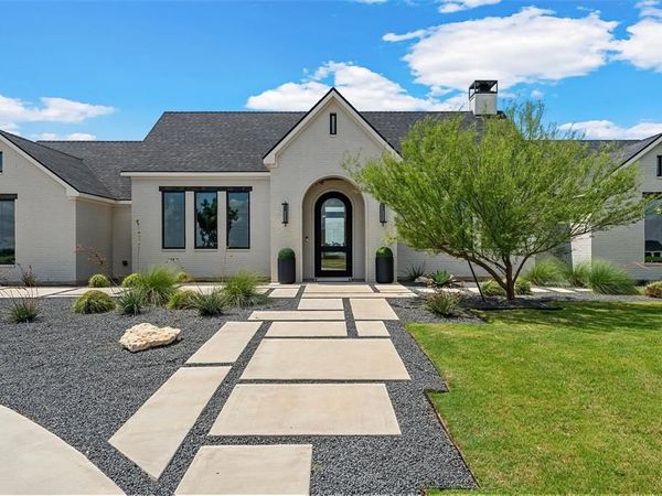 417 Willow Moon Ranch Road , Crawford, TX 76638