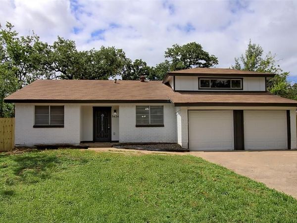 3424 Grady Street , Forest Hill, TX 76119