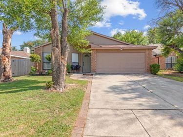4212 N Staghorn Circle, Fort Worth, TX 76137