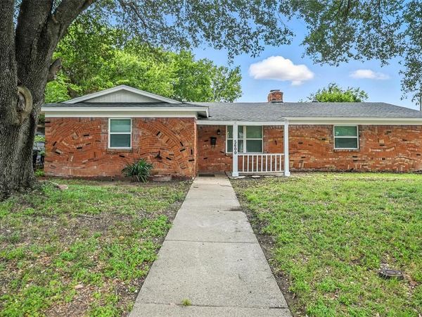 5600 Conroy Street , Fort Worth, TX 76134
