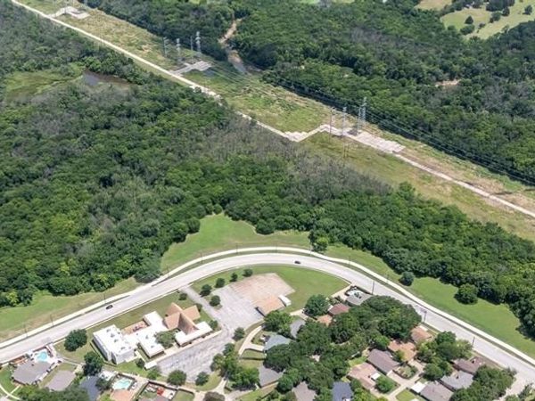 3202 Guthrie Road , Garland, TX 75043