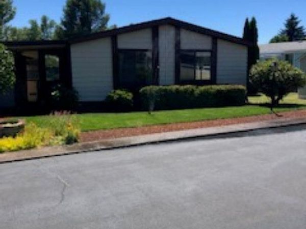 450 SE LaCreole #142 Dr, Dallas, OR 97338