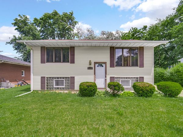 6131 Pennsylvania Street , Merrillville, IN 46410