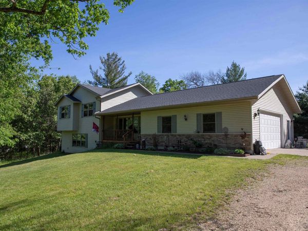 W7961 County Rd E, Oxford, WI 53952