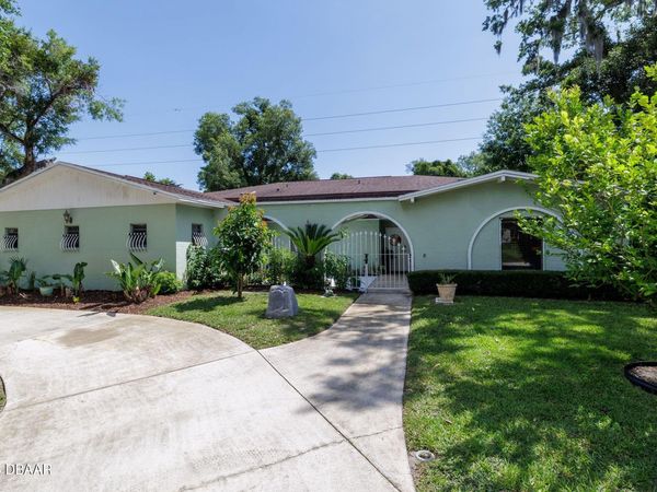 5 Pebble Beach Drive, Ormond Beach, FL 32174