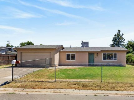 8212 Bruns Way, Sacramento, CA 95828 Photo