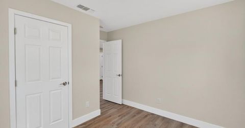8212 Bruns Way, Sacramento, CA 95828 Photo