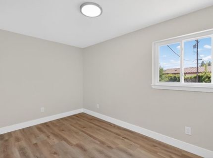 8212 Bruns Way, Sacramento, CA 95828 Photo