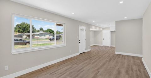 8212 Bruns Way, Sacramento, CA 95828 Photo