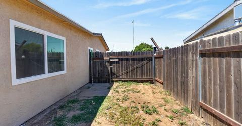 8212 Bruns Way, Sacramento, CA 95828 Photo