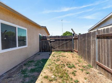 8212 Bruns Way, Sacramento, CA 95828 Photo